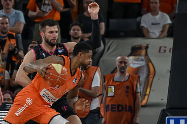 手在战术方 手在战术方