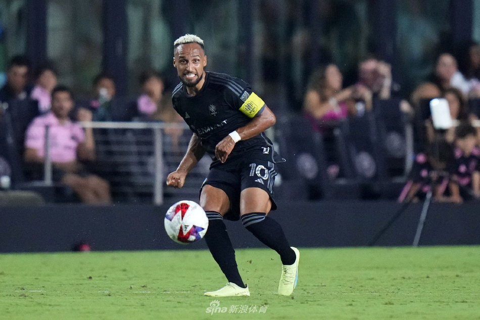 对狼队的影 对狼队的影